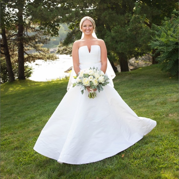 Meet your Posher, Andrea - Picture 3 of 3